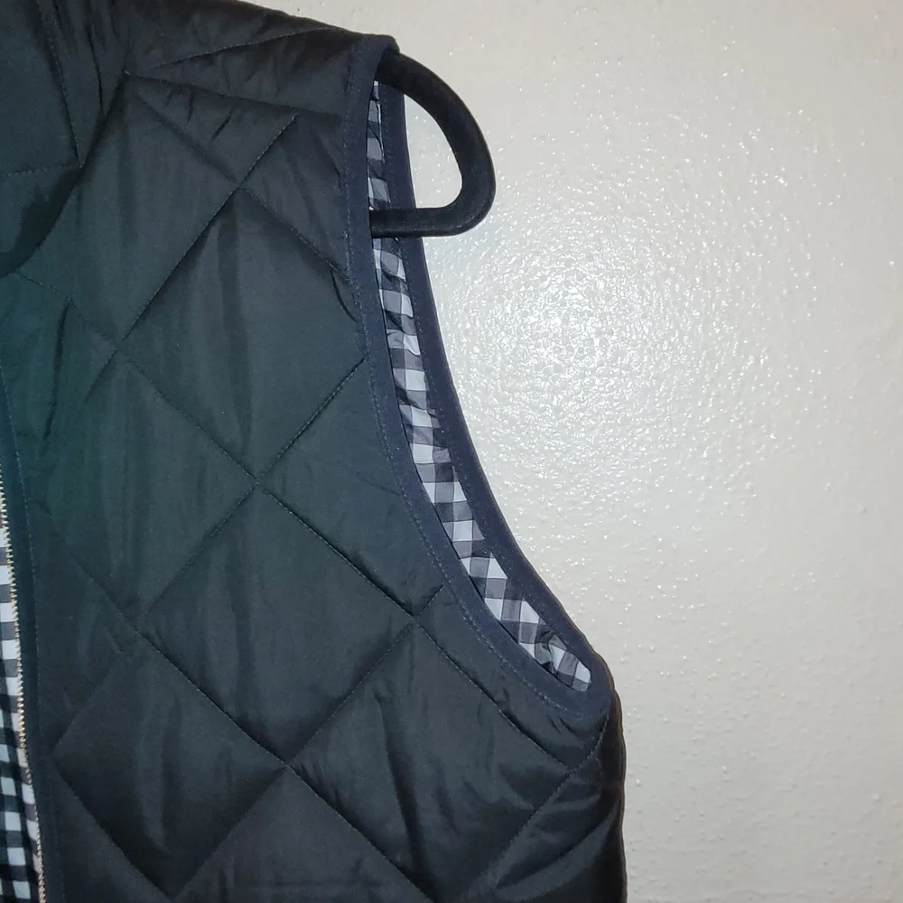 JCrew Quited Vest Gold Accents Size Medium  NWOT - Picture 5 of 6